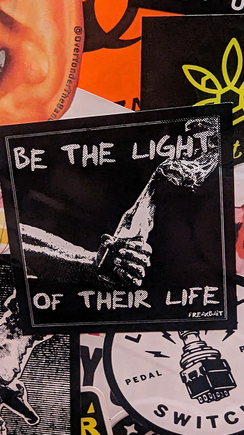 BE THE LIGHT (sticker)